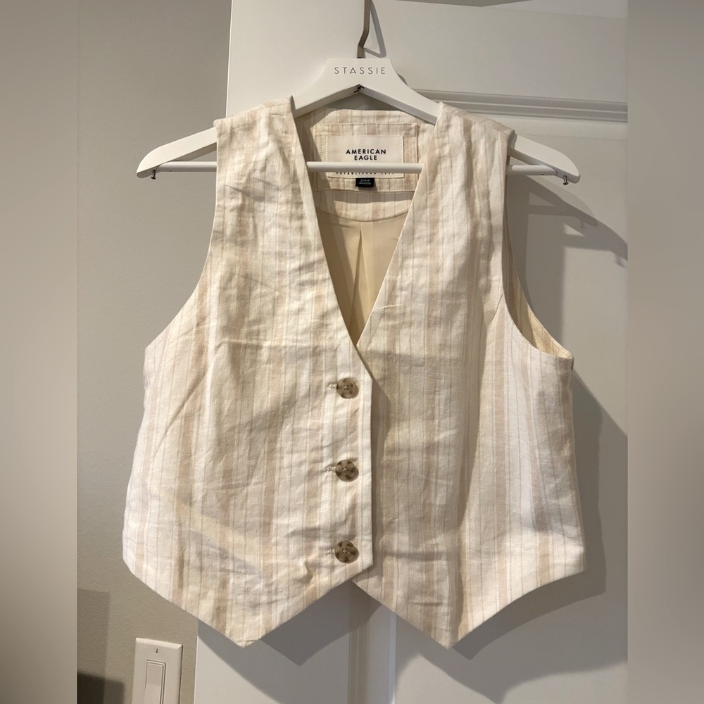 Cute AE button front vest